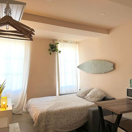 Apartamento Studio Malibu Central, Lumineux Et Confortable Hyères Exterior foto