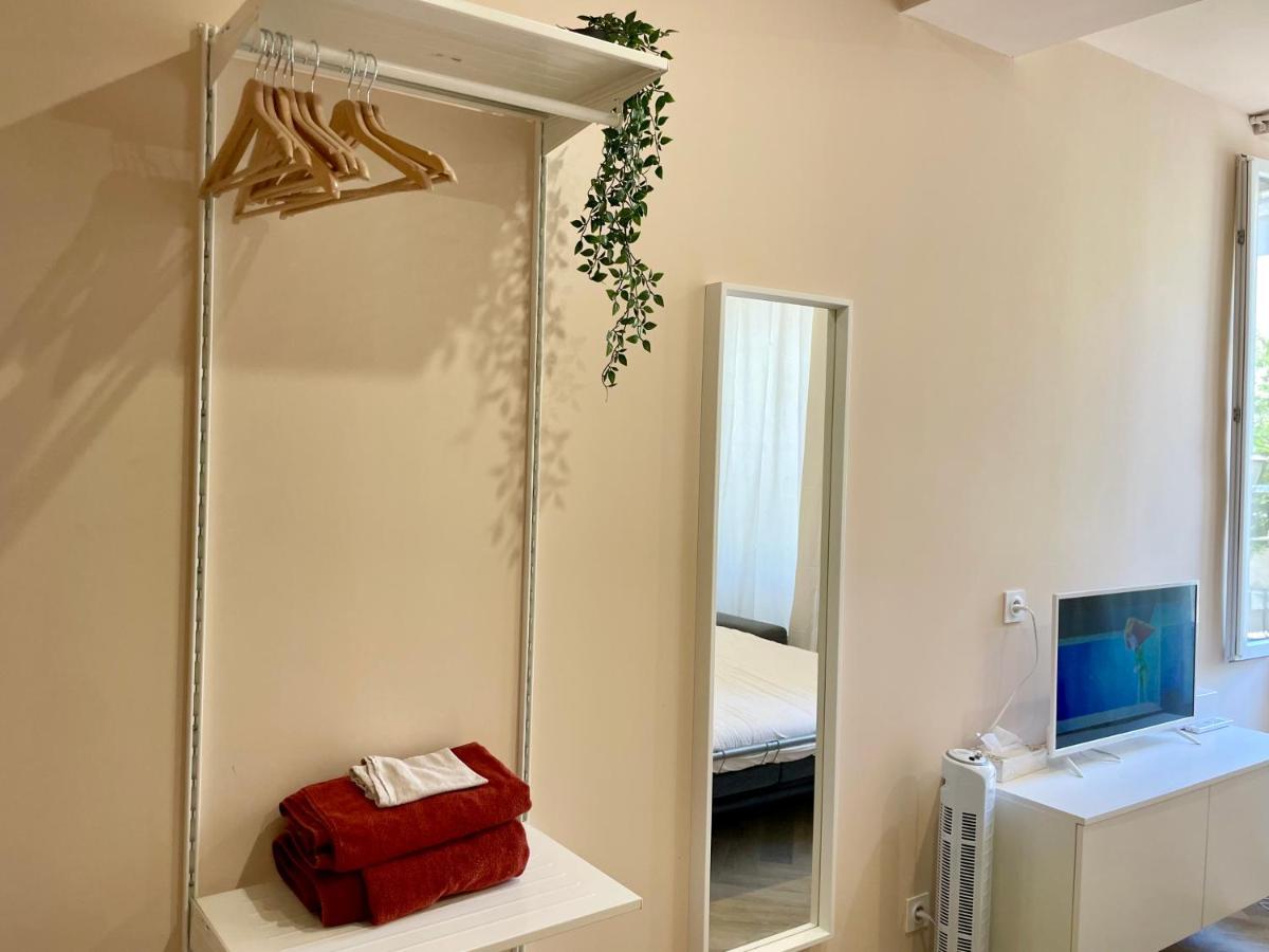 Apartamento Studio Malibu Central, Lumineux Et Confortable Hyères Exterior foto
